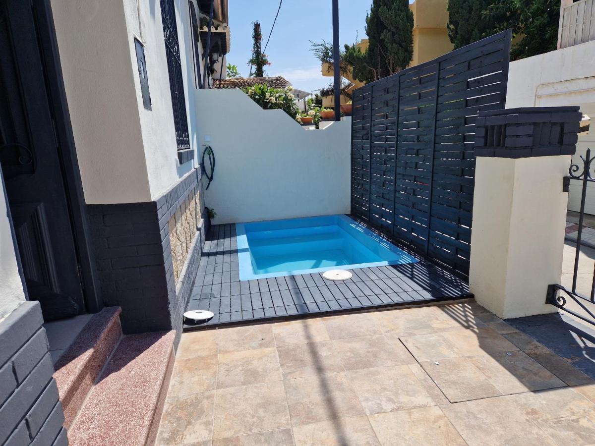 Del Parque Flats Balneario De Pina Villa Малага Екстериор снимка